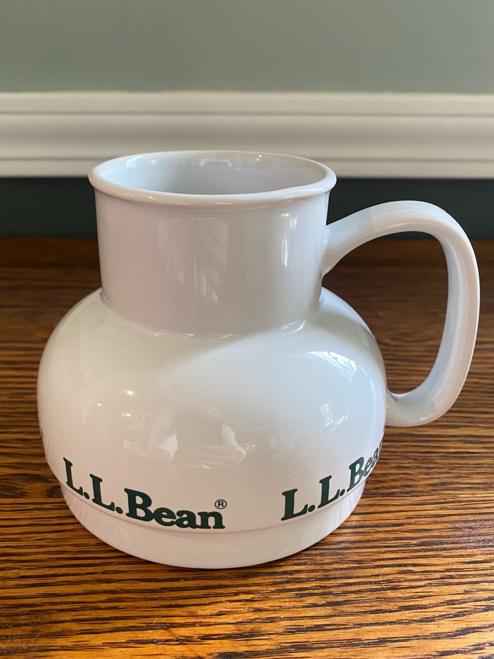Vintage L.L. Bean White and Green Bulbous Coffee Mug Ceramic 16 oz